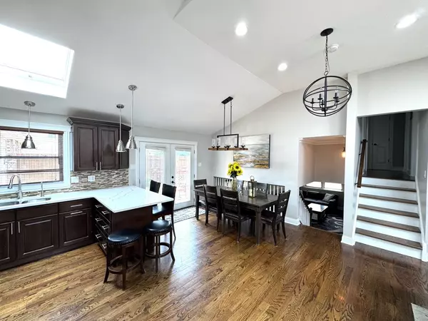 Palos Hills, IL 60465,8057 Valley DR