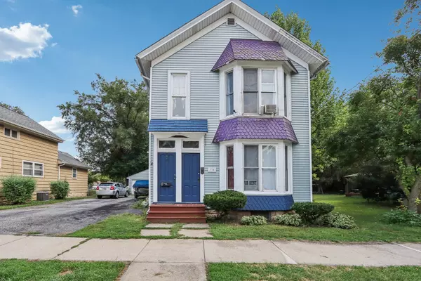 330 First ST, Batavia, IL 60510