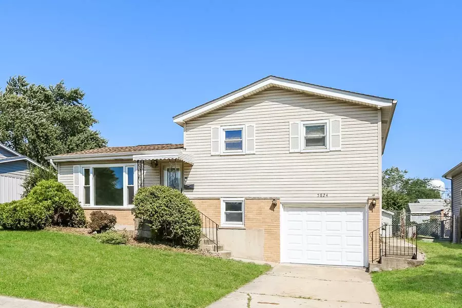 5824 Orange LN, Oak Forest, IL 60452