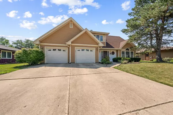 Schaumburg, IL 60193,104 S Knollwood DR