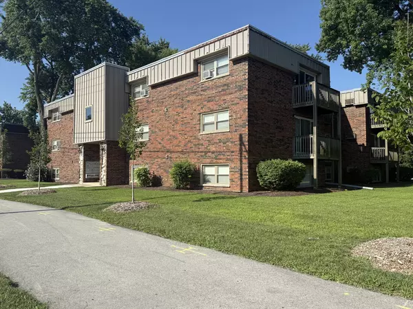 5720 East AVE #3A, Countryside, IL 60525
