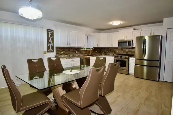 Beach Park, IL 60087,10029 W Howard ST