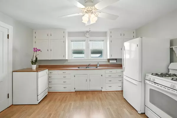 Peotone, IL 60468,109 E Crawford ST