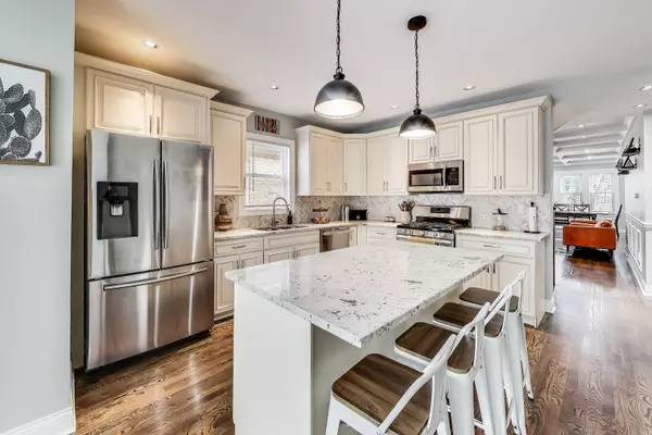 Chicago, IL 60634,5918 W Eddy ST