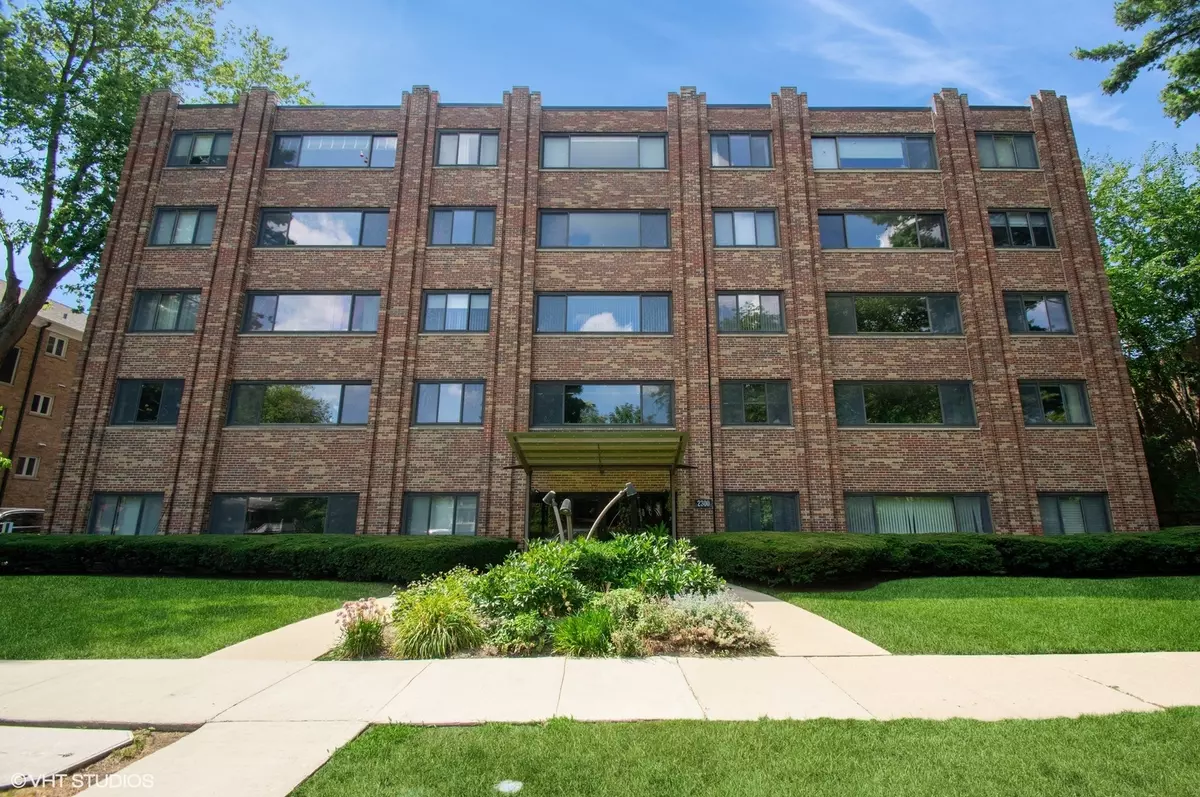 Evanston, IL 60201,2300 SHERMAN AVE #2D