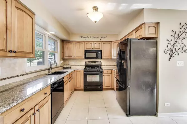 Arlington Heights, IL 60005,1207 W Keating DR