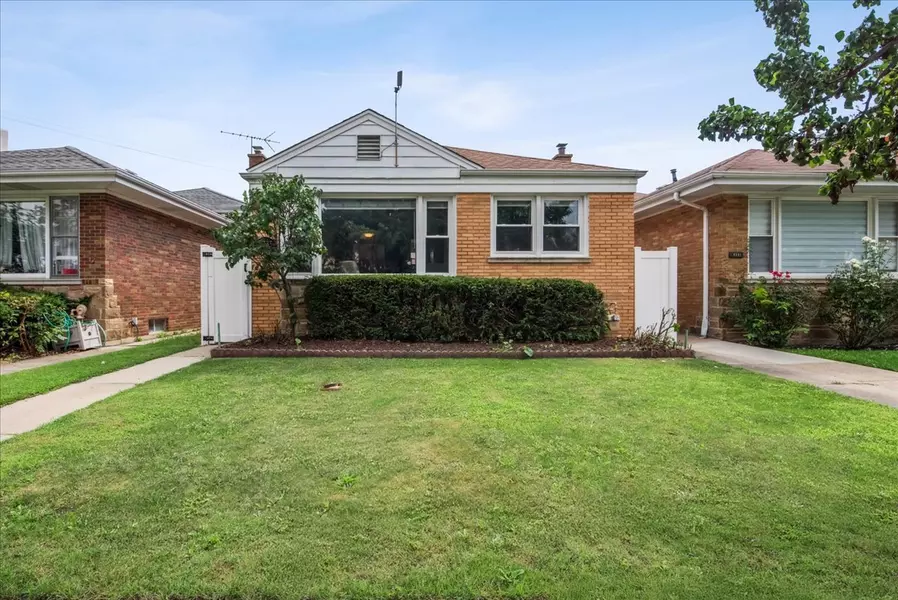 6335 N Central Park AVE, Chicago, IL 60659