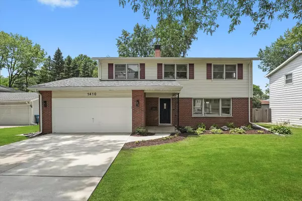 1410 S Cypress DR, Mount Prospect, IL 60056