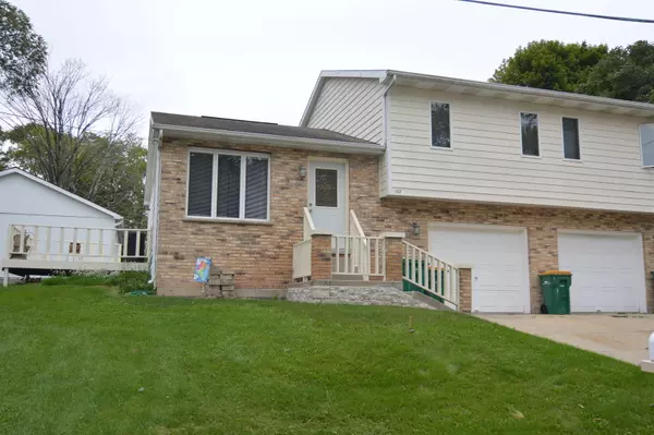 102 Lotus AVE, Wauconda, IL 60084