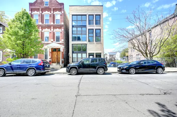 1836 S Carpenter ST, Chicago, IL 60608