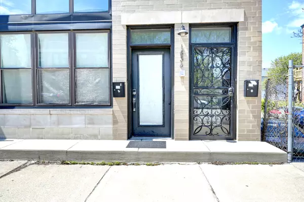 Chicago, IL 60608,1836 S Carpenter ST