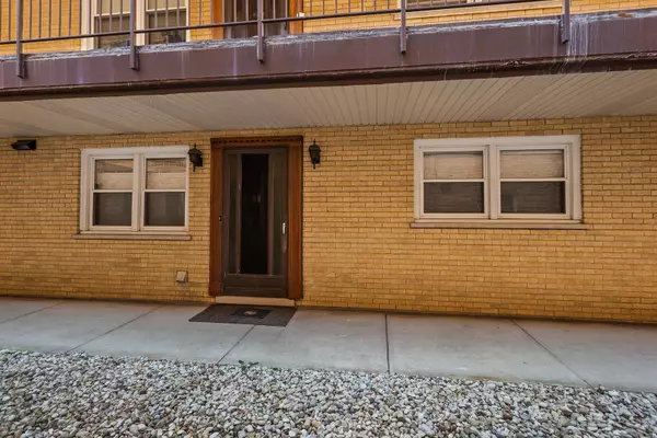 Chicago, IL 60630,5332 W WINDSOR AVE #1C