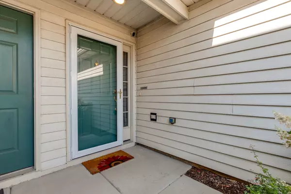 Waukegan, IL 60085,1627 S Candlestick WAY