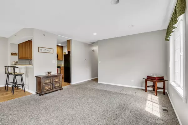 Fox Lake, IL 60020,590 Fox Ridge DR #590