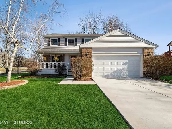 1201 Pinetree LN, Bartlett, IL 60103