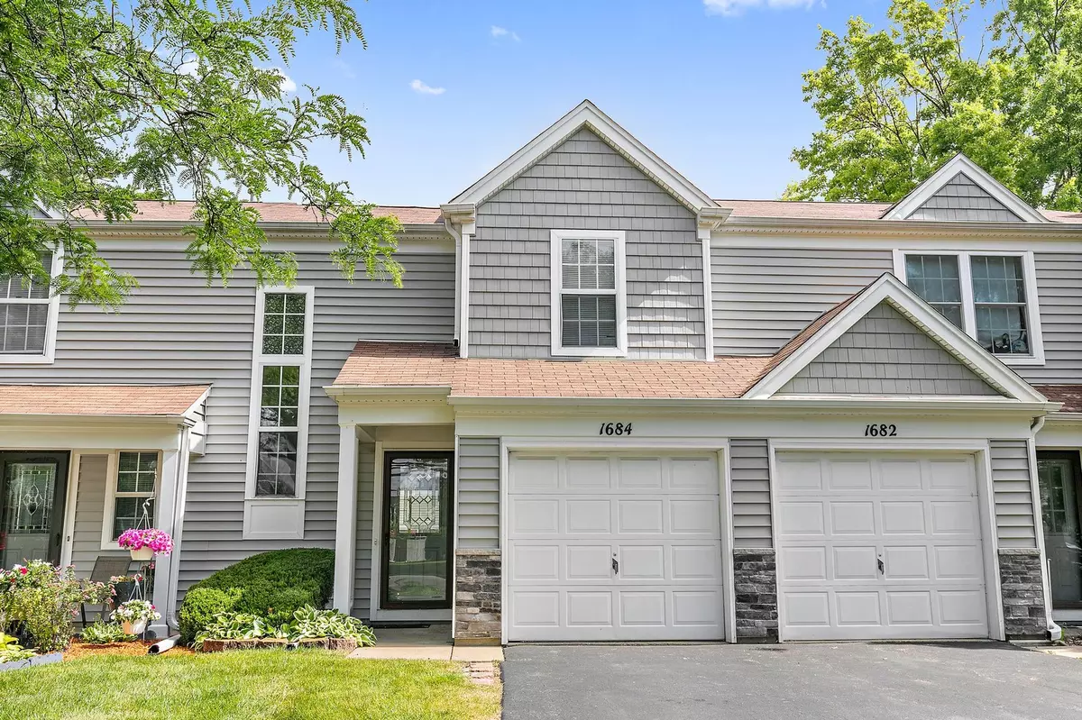Elgin, IL 60123,1684 College Green DR