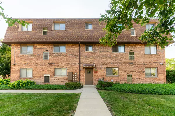 Lombard, IL 60148,1500 S Fairfield AVE #13B