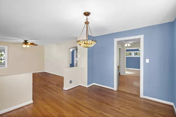 Morton Grove, IL 60053,6901 Church ST