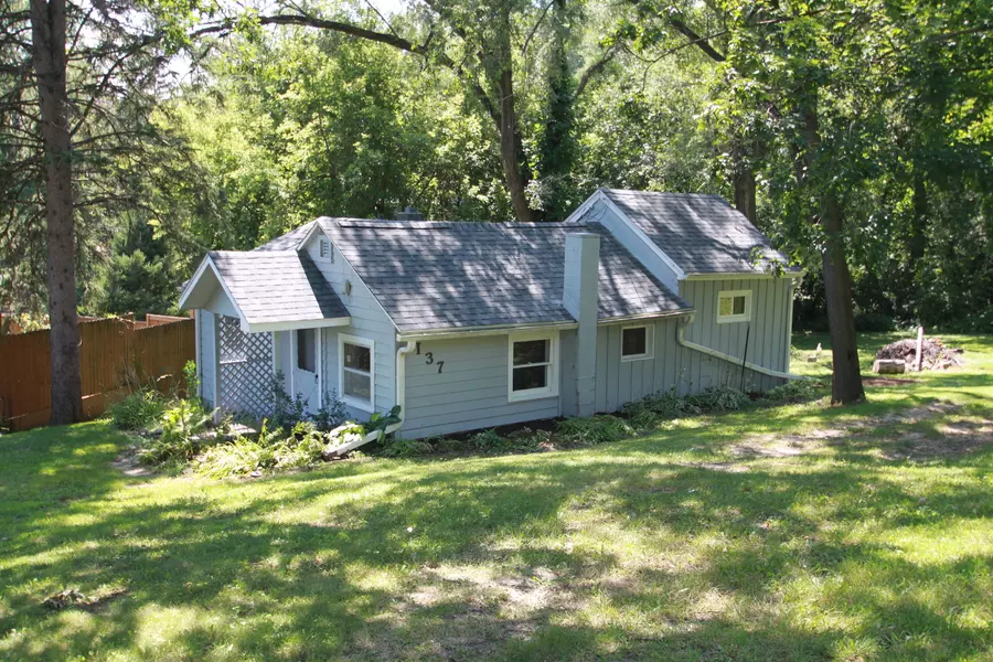 137 S Salem ST, Cherry Valley, IL 61016