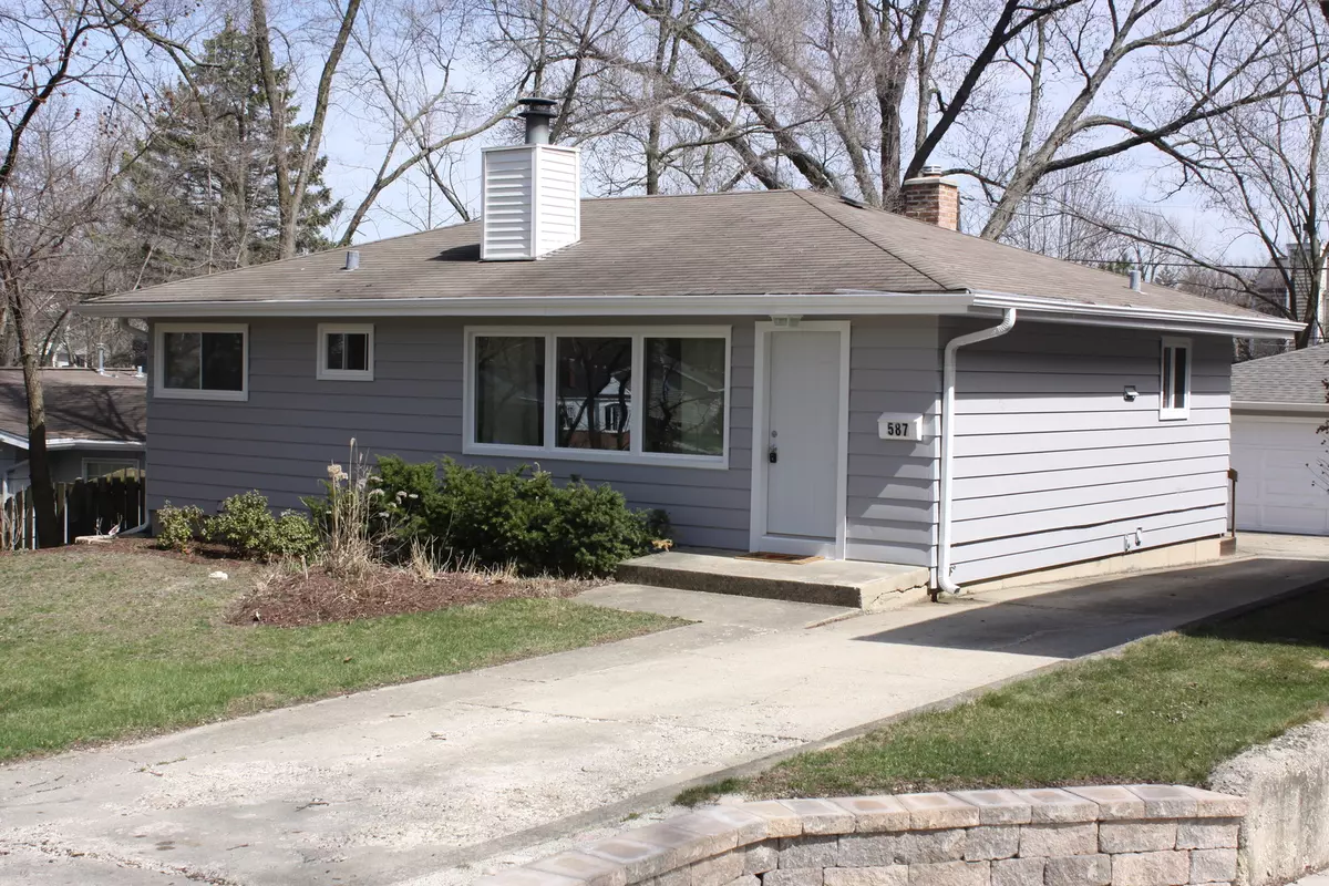 Glen Ellyn, IL 60137,587 Wilshire AVE