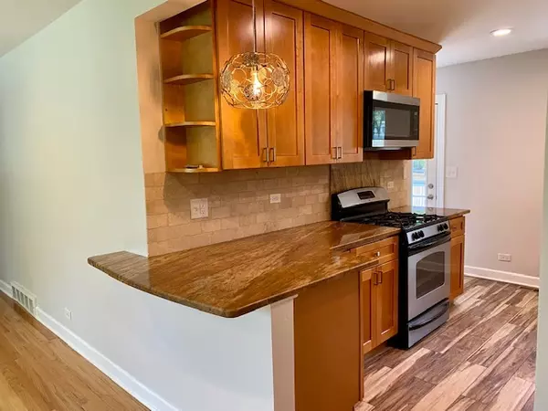 Glen Ellyn, IL 60137,587 Wilshire AVE