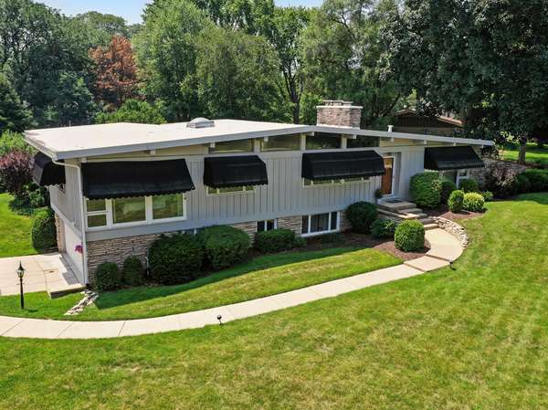 347 Park DR, Palatine, IL 60067