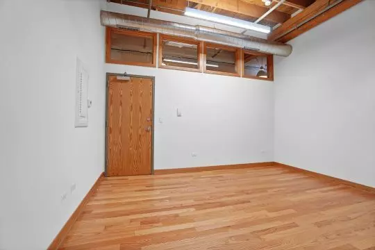 Chicago, IL 60613,1806 W Cuyler AVE #2C