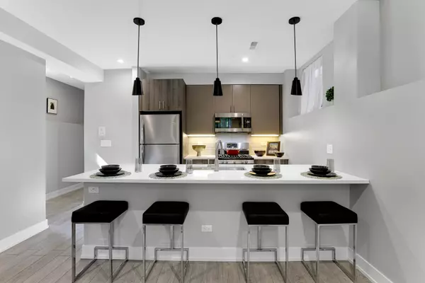 Chicago, IL 60608,1538 W 21st ST #1A