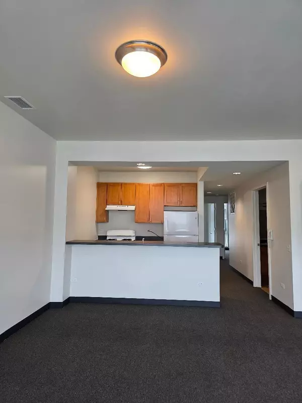 Chicago, IL 60609,3643 S State ST #304