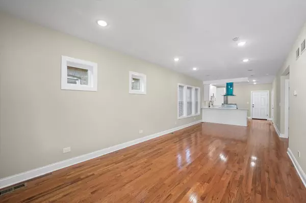 Chicago, IL 60632,5348 S Christiana AVE