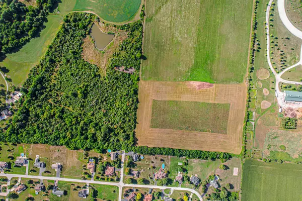 Crete, IL 60417,26270-26273 S Royal Crest DR