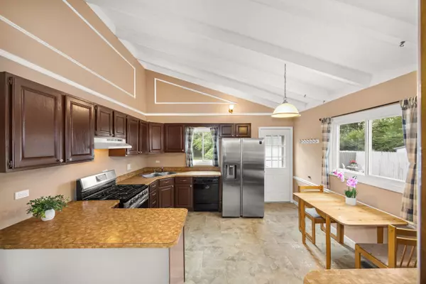 Glendale Heights, IL 60139,1645 Larry LN