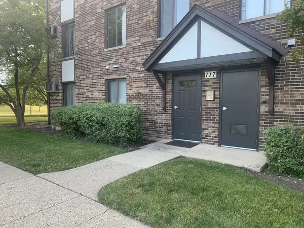 117 Gregory ST #18, Aurora, IL 60504