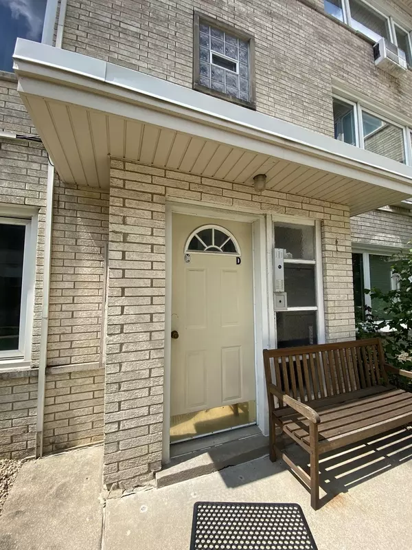 Chicago, IL 60638,5850 W 55th ST #3D