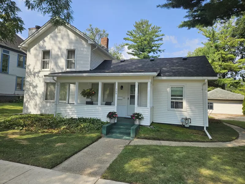 209 N Maple ST, Momence, IL 60954