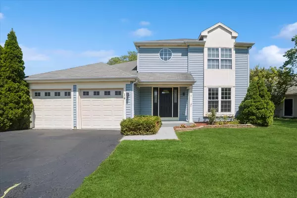 14 Buchanan LN, Streamwood, IL 60107