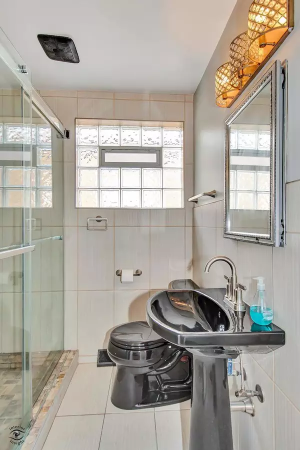 Chicago, IL 60628,10348 S Rhodes AVE