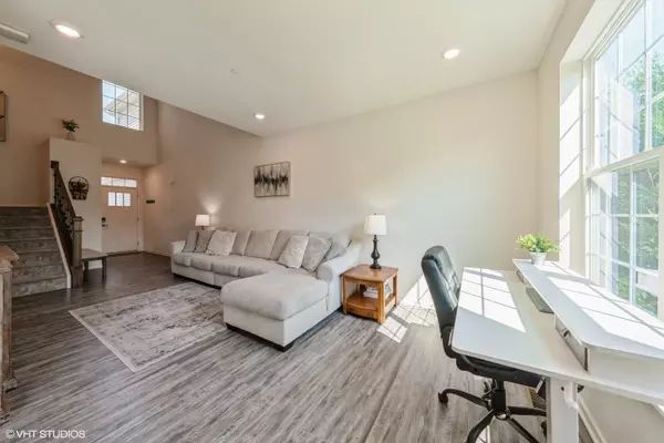 Batavia, IL 60510,1744 Carlstedt DR
