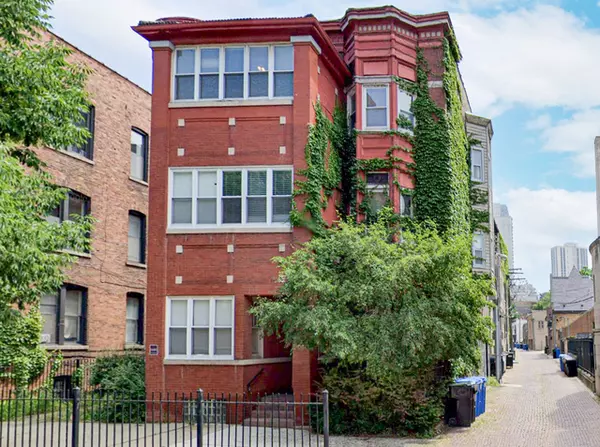 2525 N Orchard ST, Chicago, IL 60614