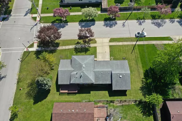 Bensenville, IL 60106,296 E Crest AVE