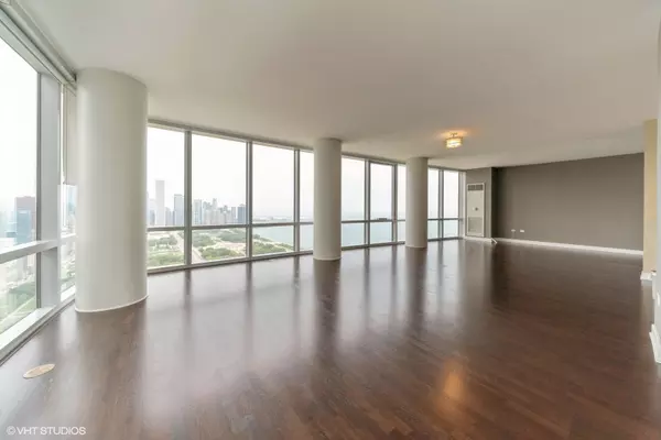 Chicago, IL 60605,1211 S Prairie AVE #4805