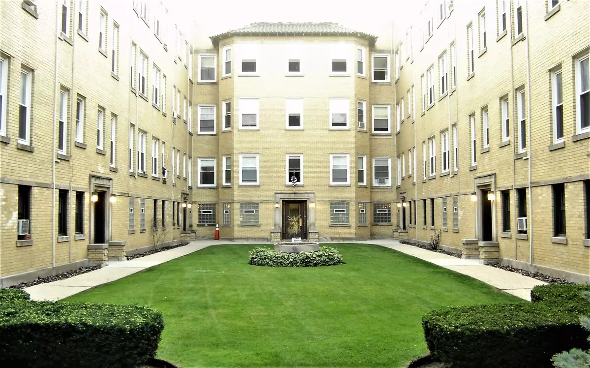 Chicago, IL 60626,6532 N Lakewood AVE #G