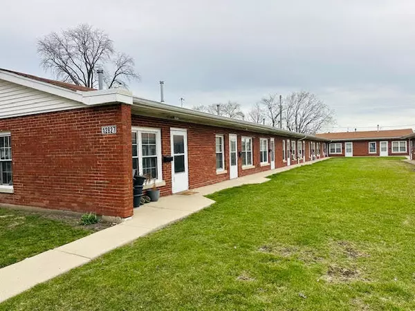 Blue Island, IL 60406,12833 Irving AVE #2