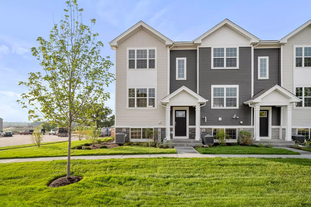 Hampshire, IL 60140,881 Briar Glen CT