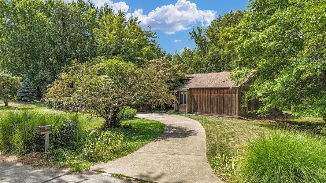 1203 Marianne CT, Mahomet, IL 61853