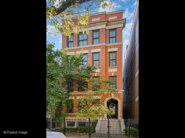 1942 N Sedgwick ST #PH, Chicago, IL 60614