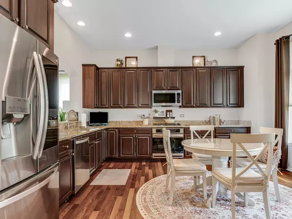 Naperville, IL 60564,2708 Chevy Chase LN