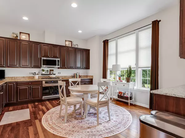 Naperville, IL 60564,2708 Chevy Chase LN