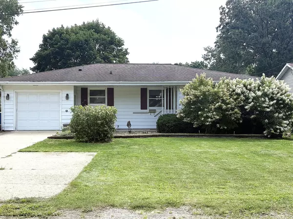 918 Mary AVE, Dixon, IL 61021