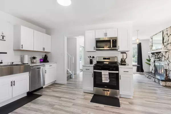 Bourbonnais, IL 60914,360 Karen DR